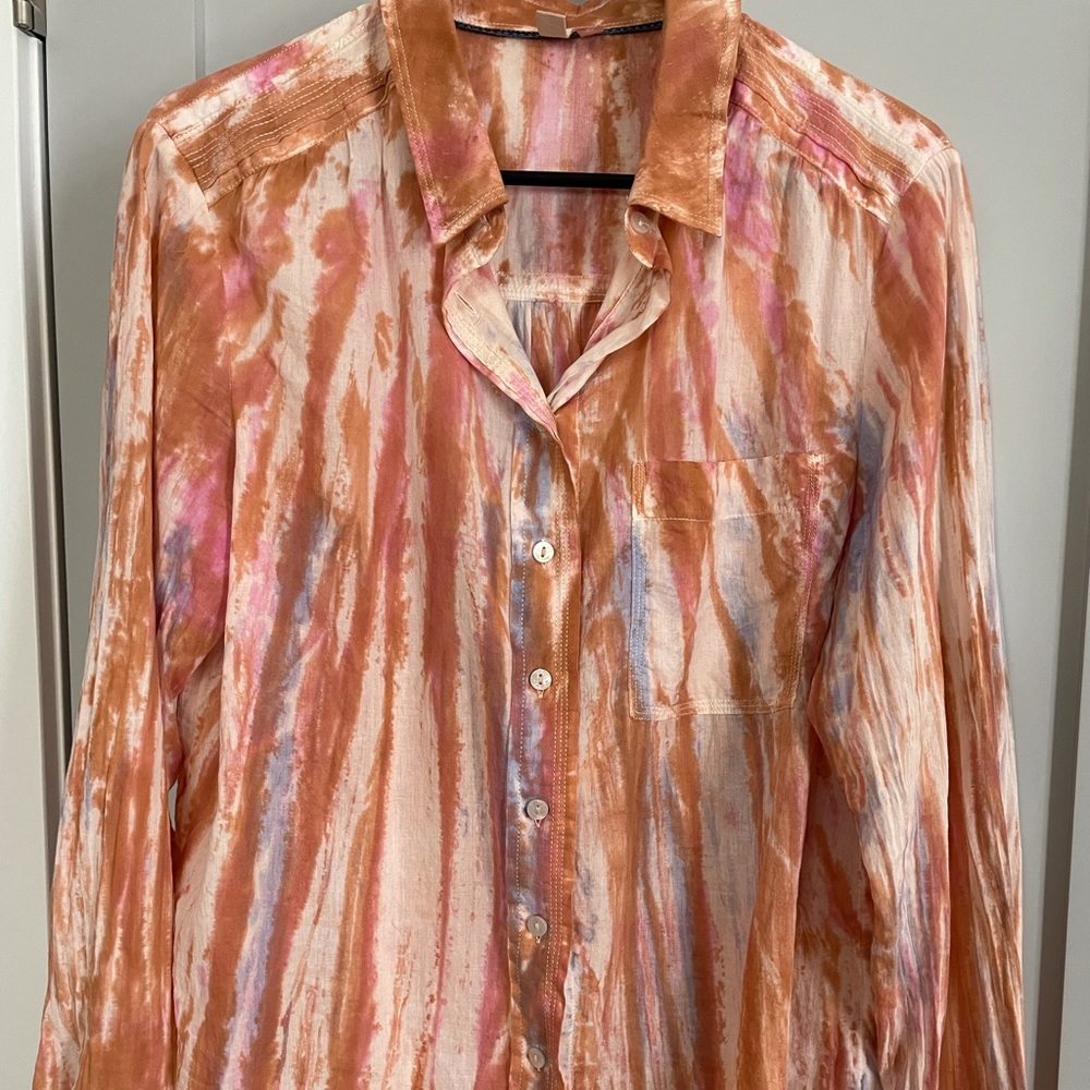 Anthropologie button down shirt. Cool tie dye multi color. 100% cotton size M.
